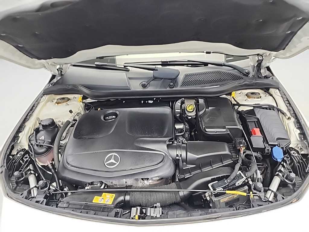 Mercedes Benz CLA Class - Vista 5