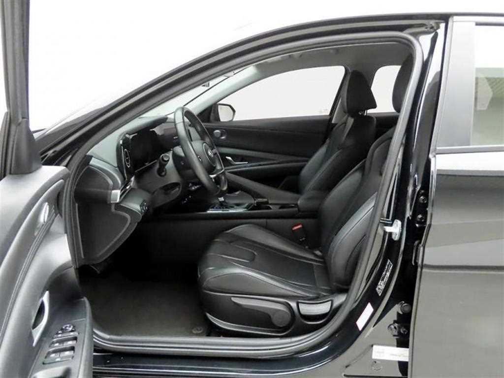 HYUNDAI Avante - Vista 12