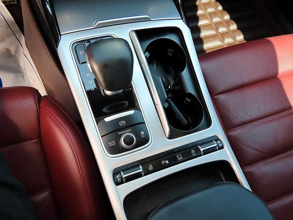 KIA Stinger - Vista 11