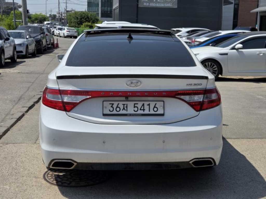 HYUNDAI Grandeur - Vista 3