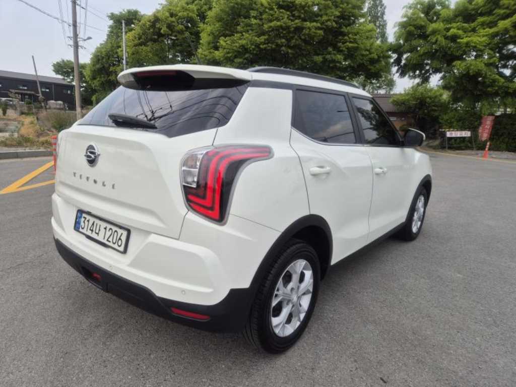 Ssangyong Tivoli - Vista 6