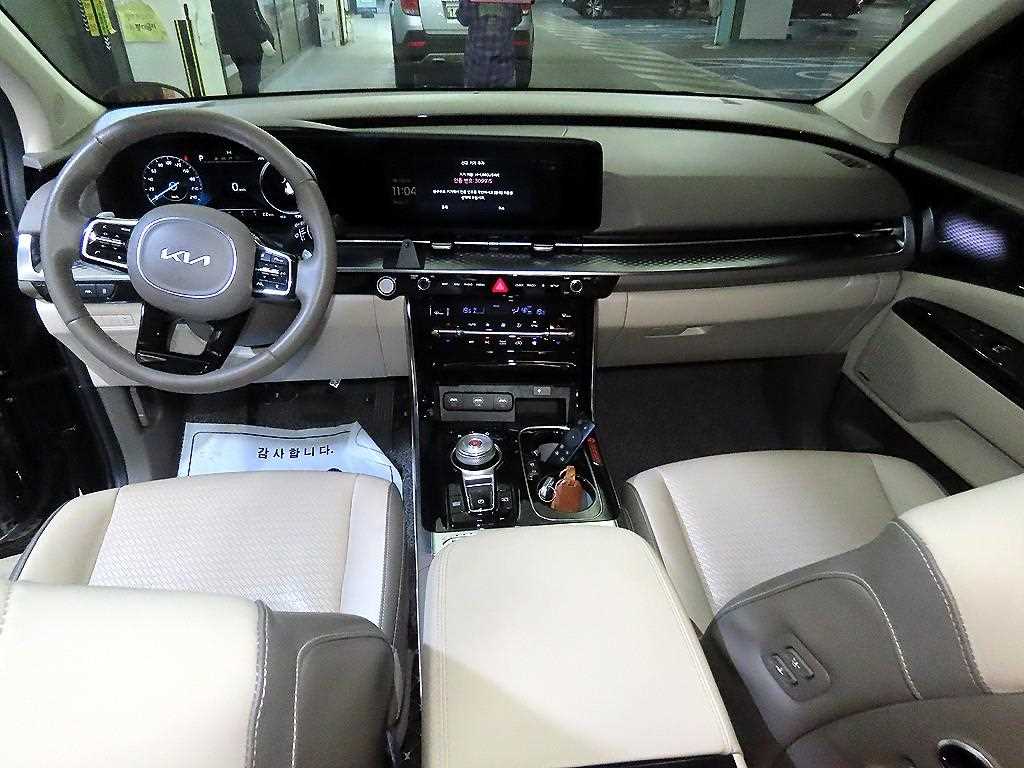 KIA Carnival - Vista 10