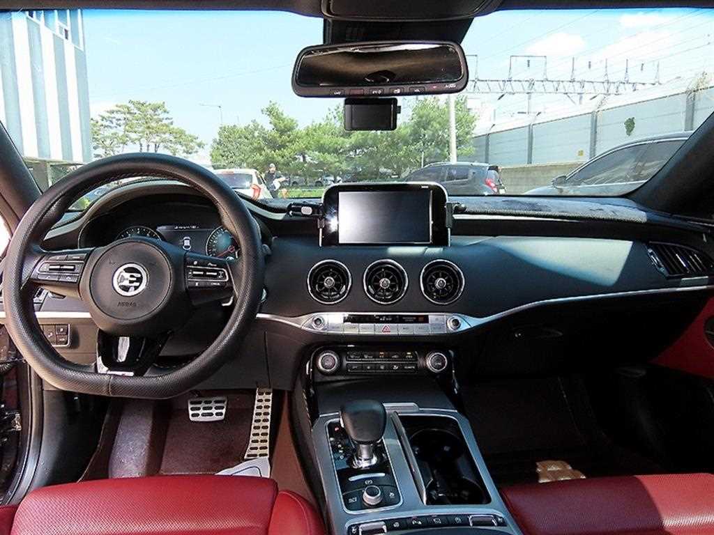 KIA Stinger - Vista 7