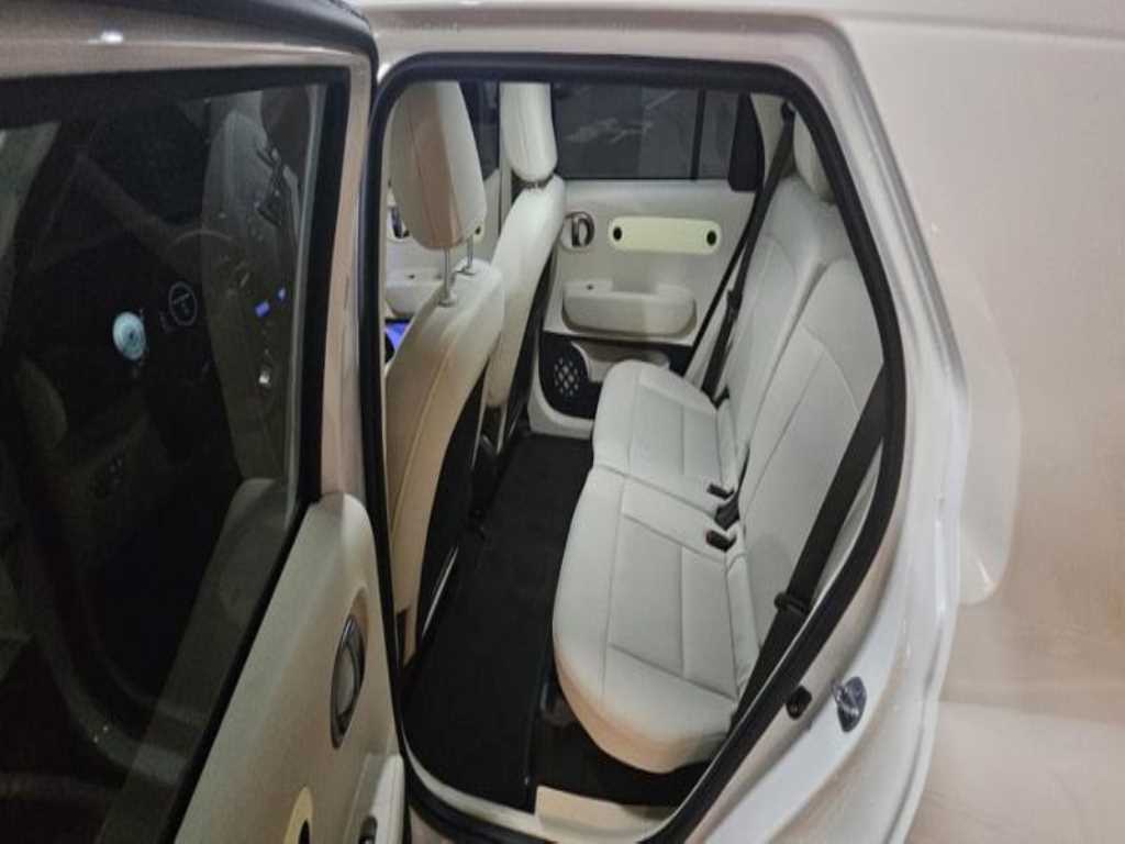 HYUNDAI Casper - Vista 9