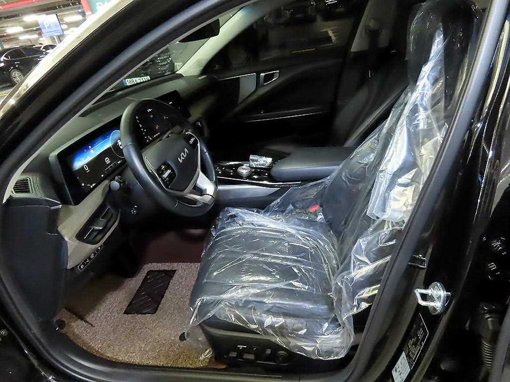 KIA K8 - Vista 6