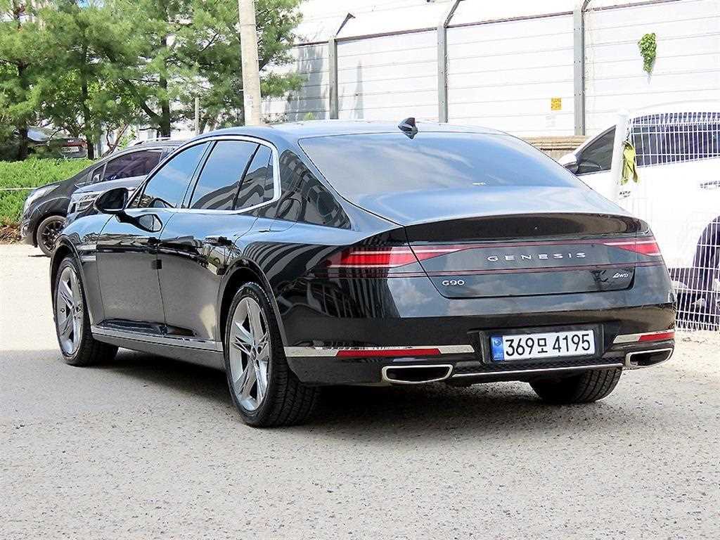 Genesis G90 - Vista 3