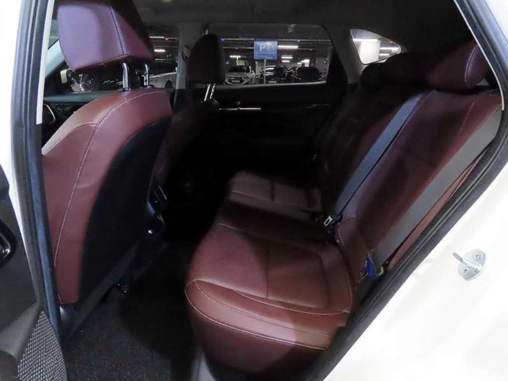 KIA Seltos - Vista 7