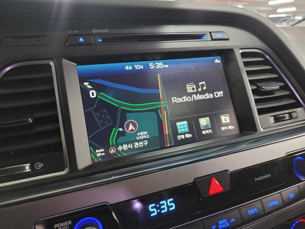 HYUNDAI Sonata - Vista 9