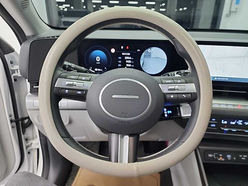 HYUNDAI Kona - Vista 9