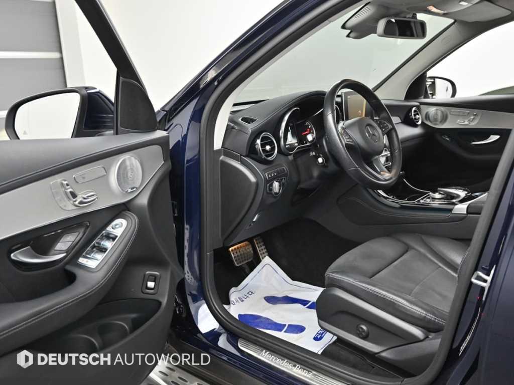Mercedes Benz GLC Class - Vista 11