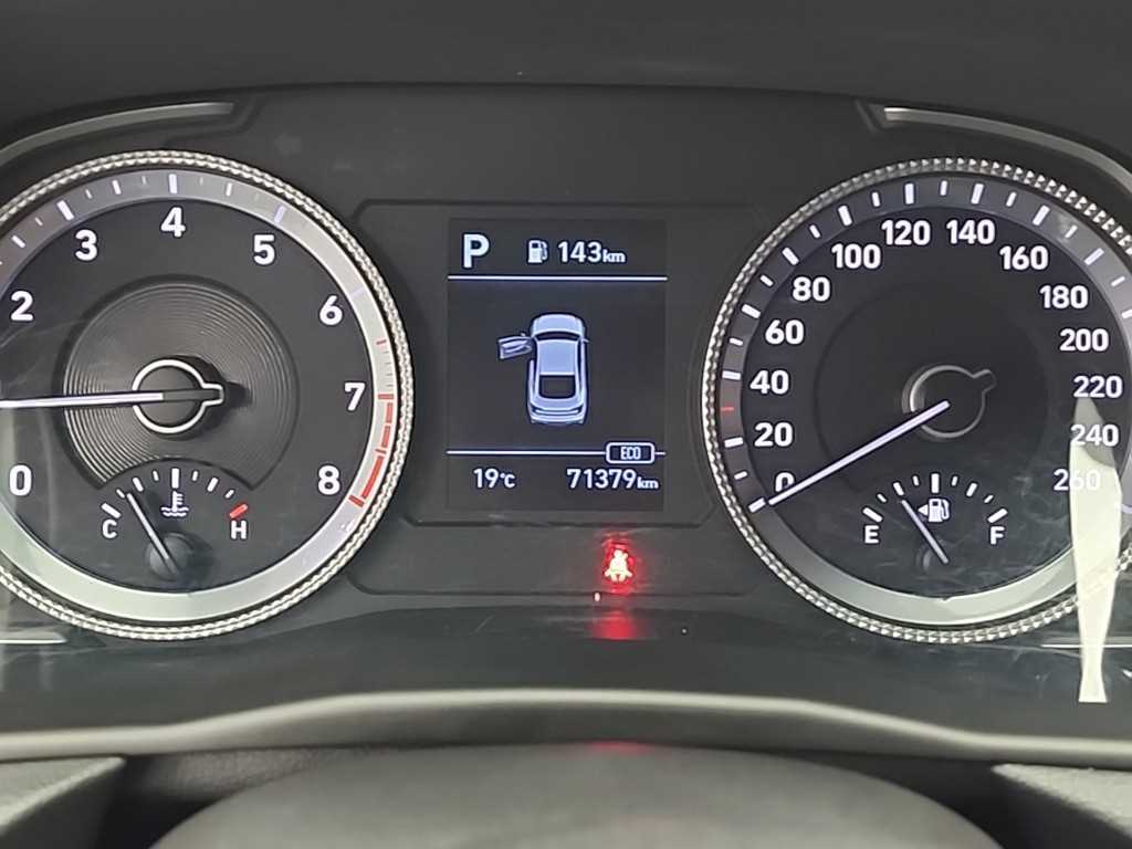 HYUNDAI Sonata - Vista 6
