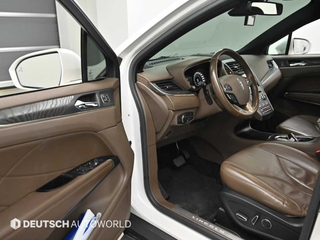 Lincoln MKC - Vista 11