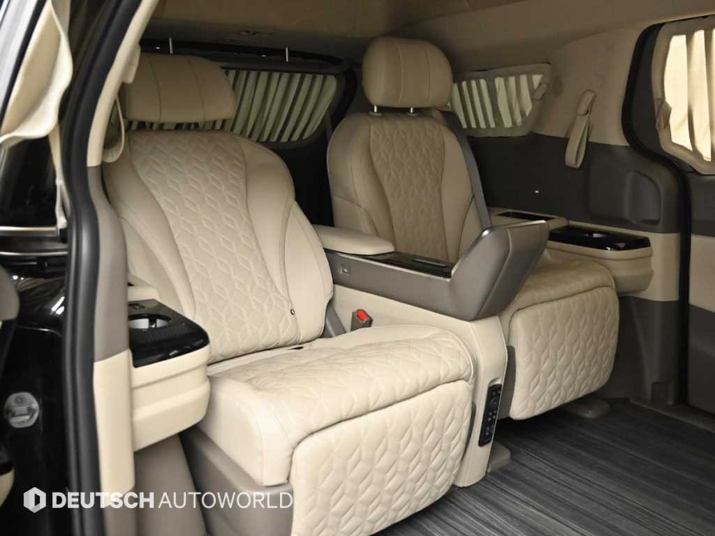 KIA Carnival - Vista 12