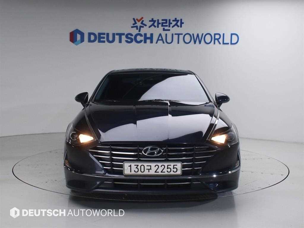 HYUNDAI Sonata - Vista 3