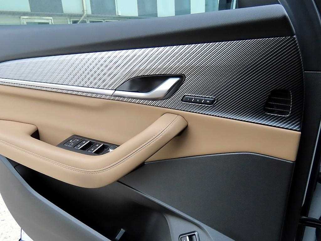 SAMSUNG Grand Koleos - Vista 12
