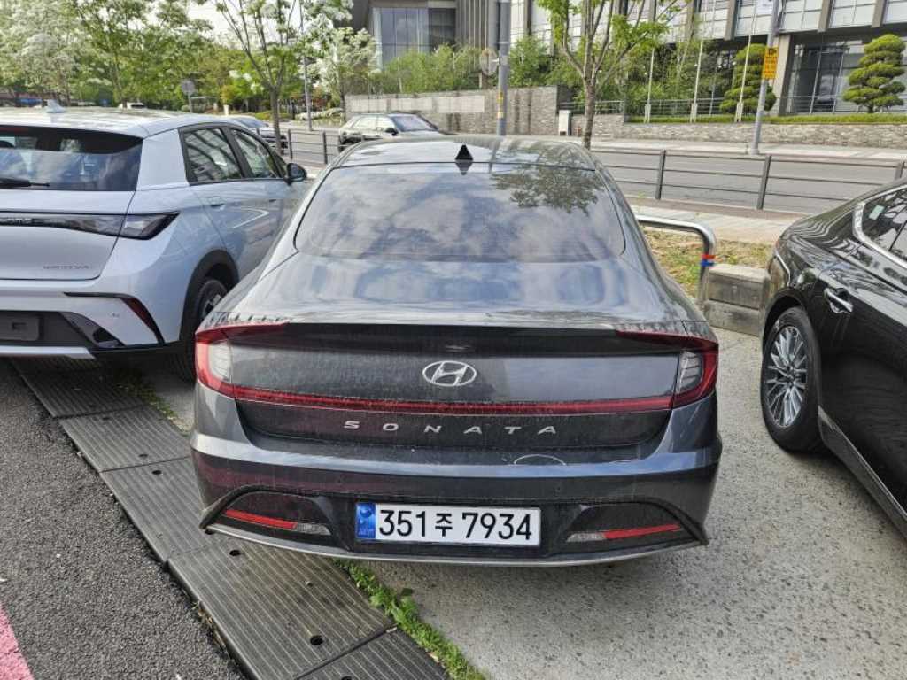 HYUNDAI Sonata - Vista 4