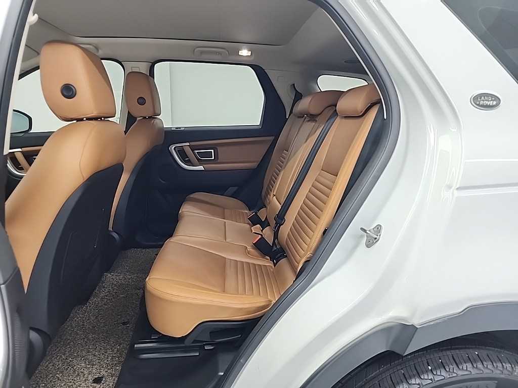 Land Rover Discovery Sports - Vista 12