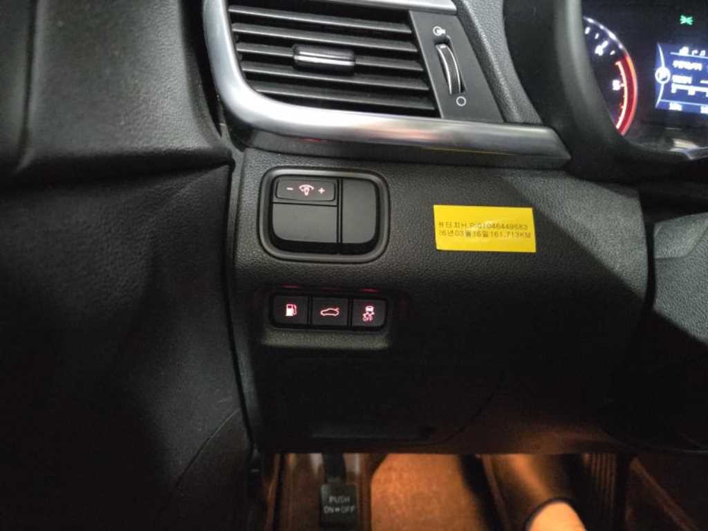 KIA K5 - Vista 9