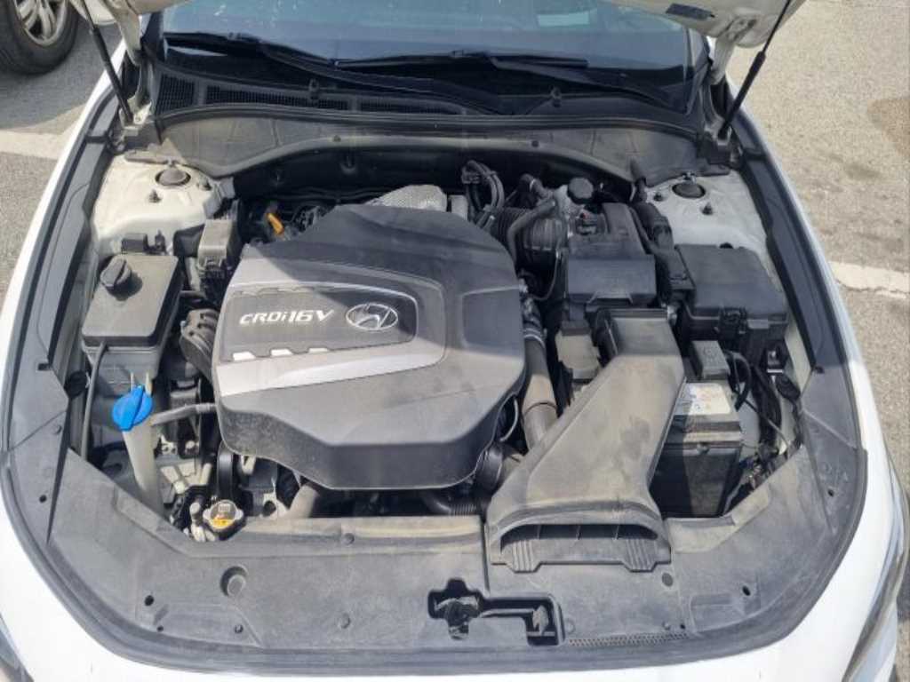 HYUNDAI Grandeur - Vista 5