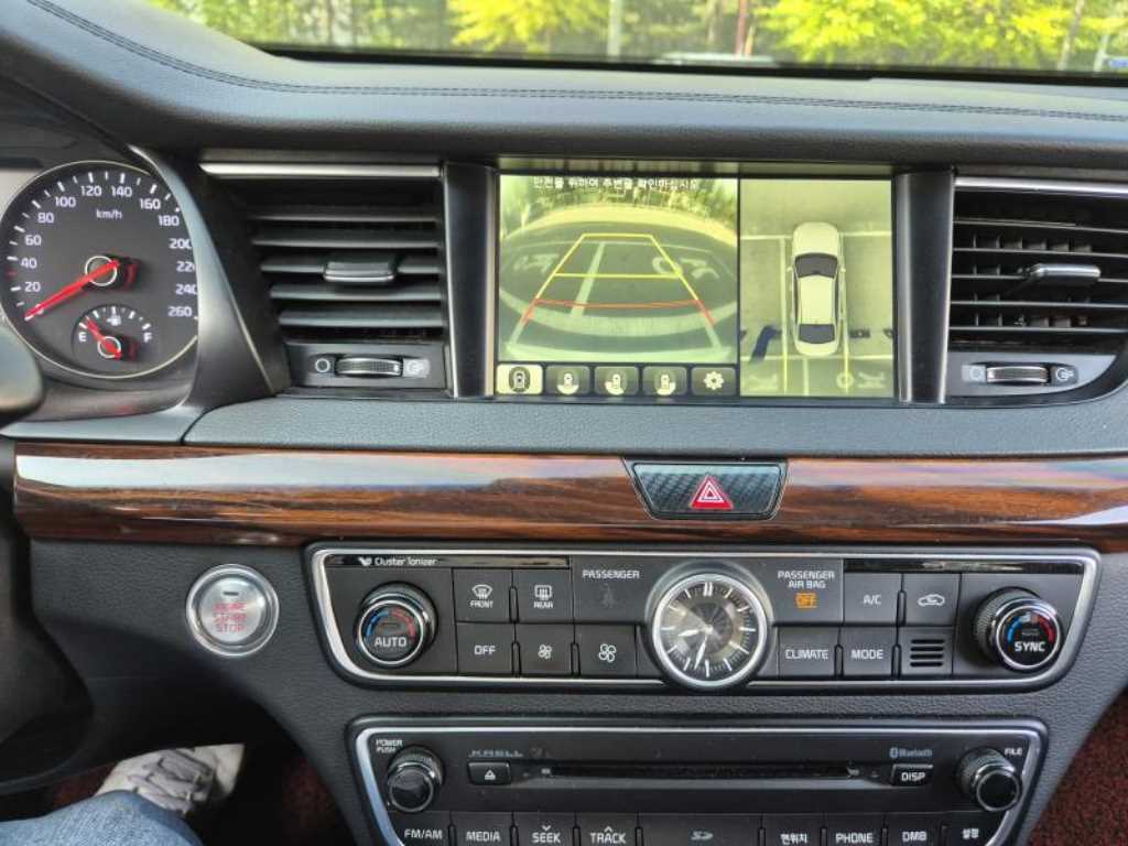 KIA K7 - Vista 10