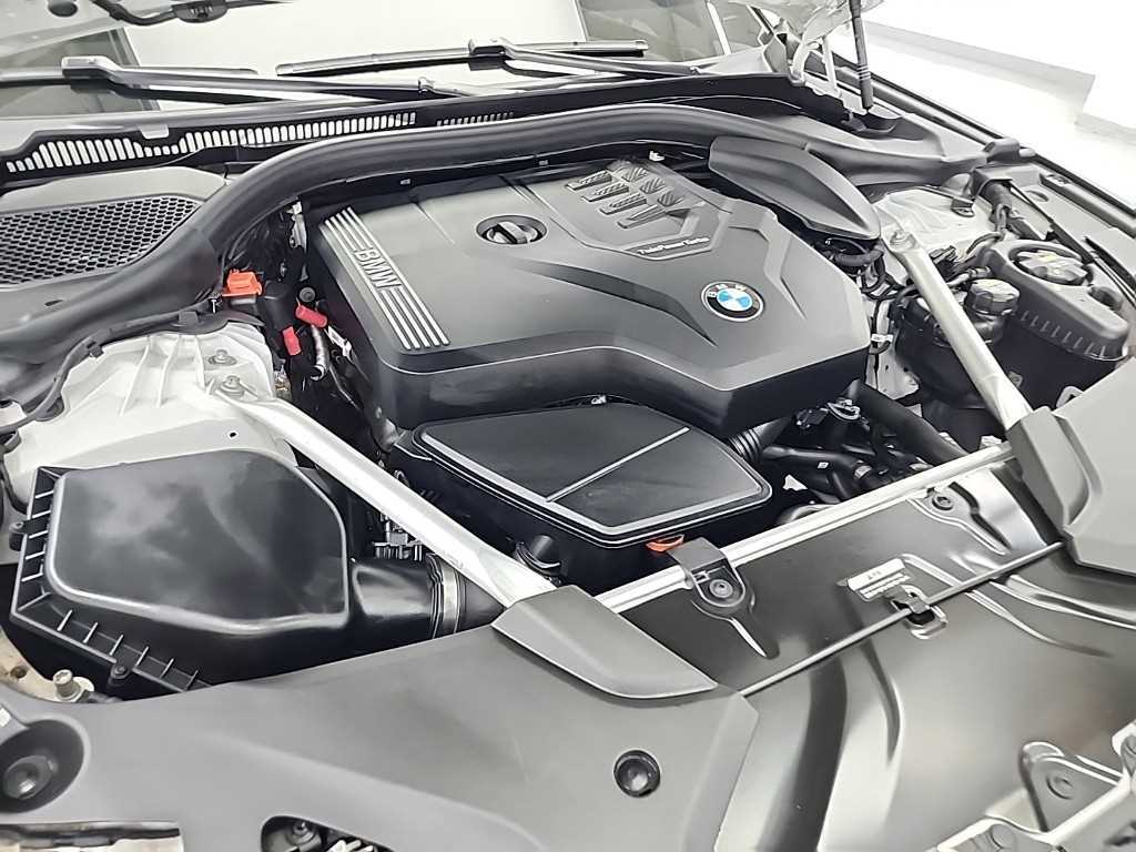BMW 5 Series - Vista 5