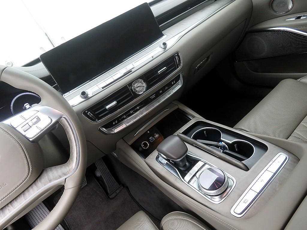 KIA K9 - Vista 11