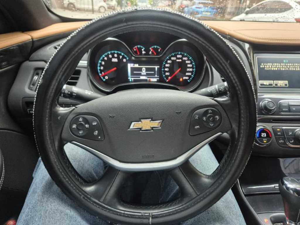Chevrolet Impala - Vista 8