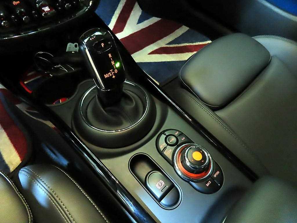 Mini Clubman - Vista 12