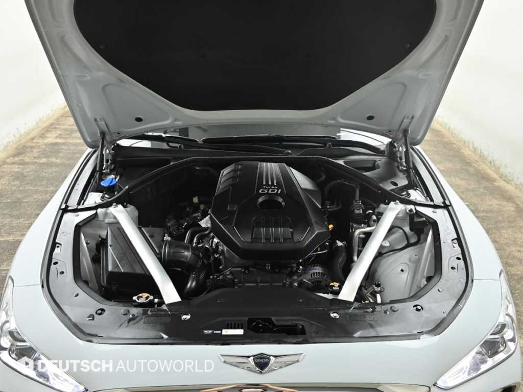 Genesis G70 - Vista 6