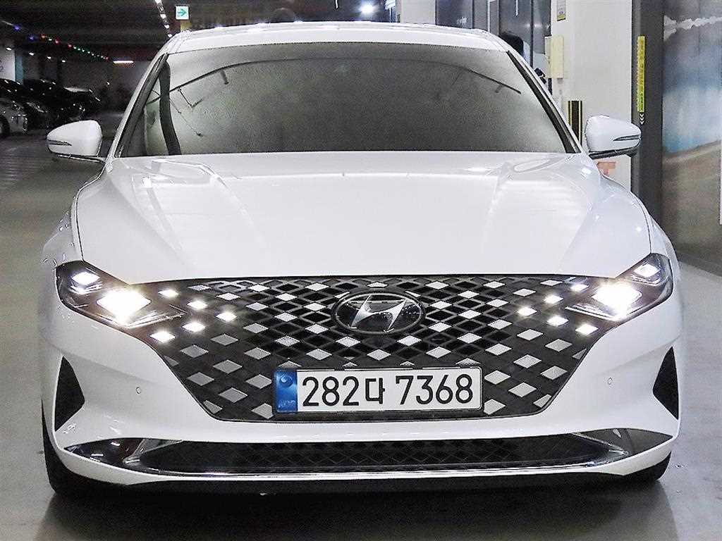 HYUNDAI Grandeur - Vista 2