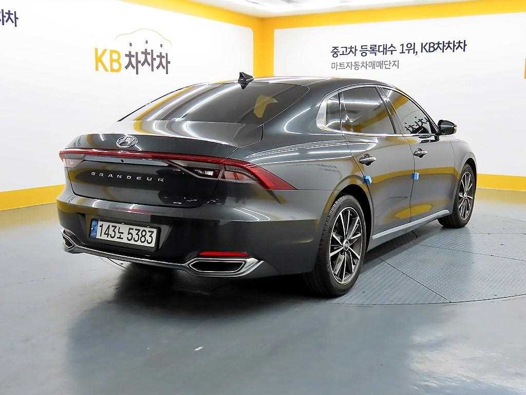 HYUNDAI Grandeur - Vista 4