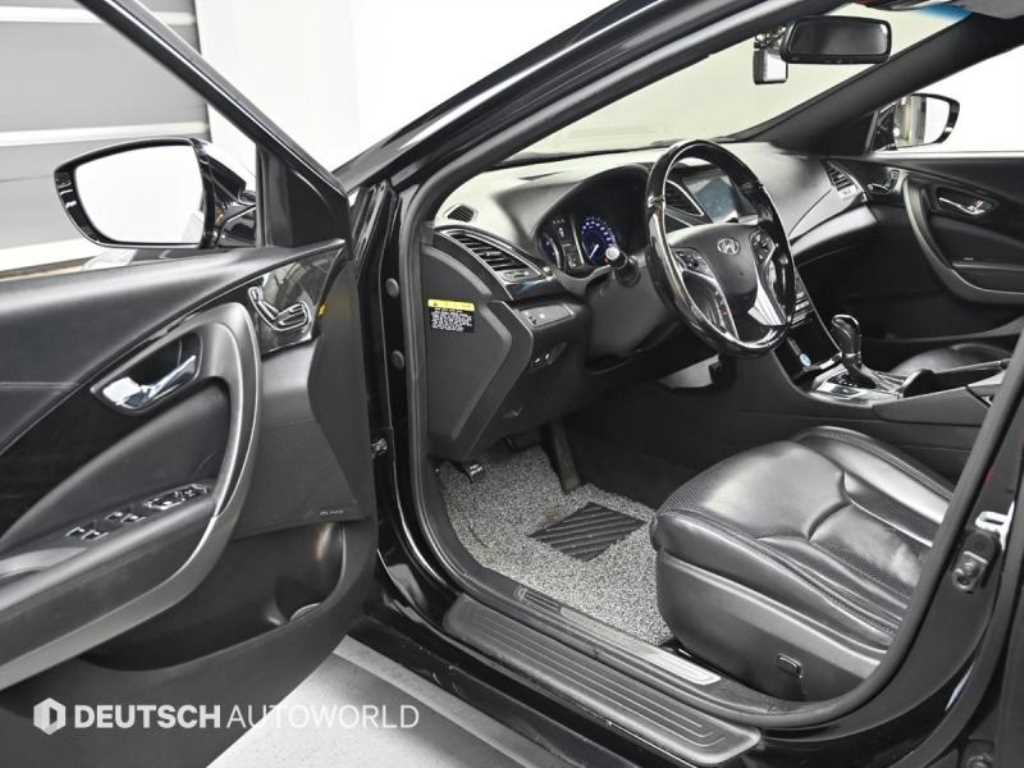 HYUNDAI Grandeur - Vista 11