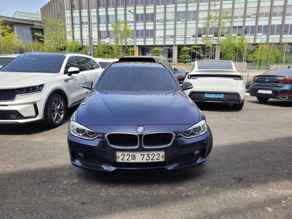 BMW 3 series 2013 Azul - Importación desde Corea - HF Imports Iquique - Foto 1