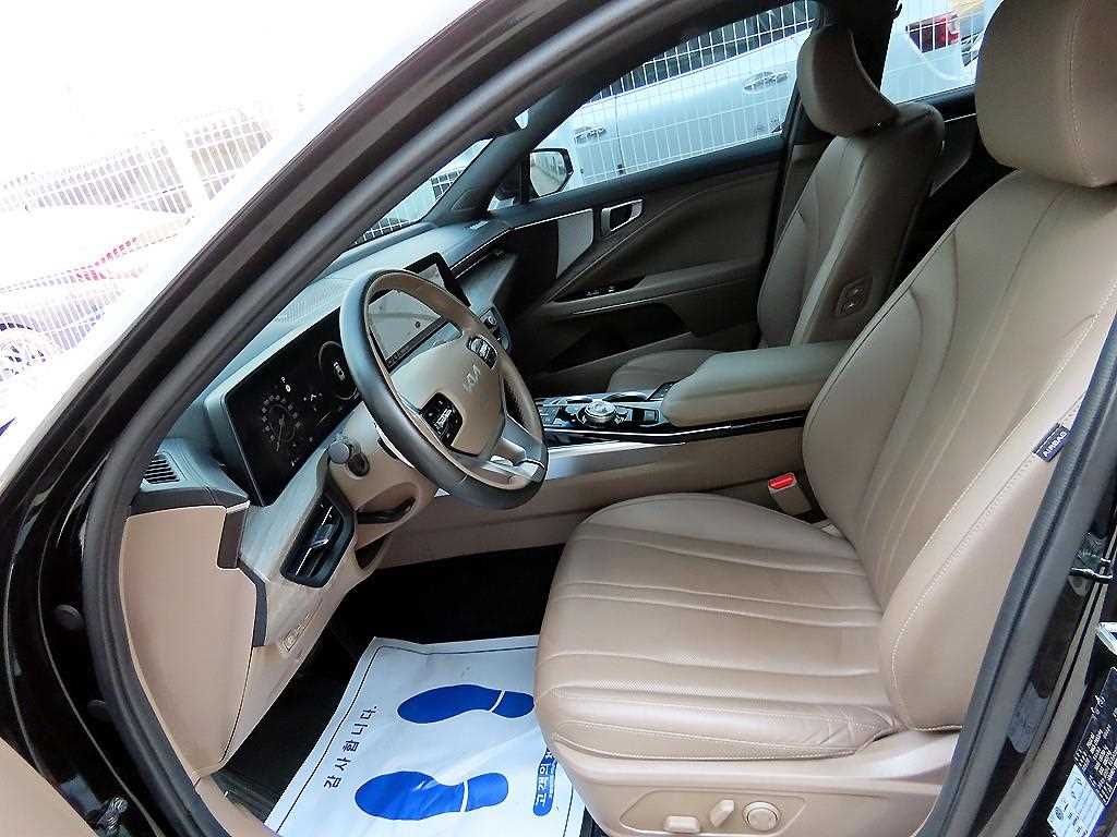 KIA K8 - Vista 5