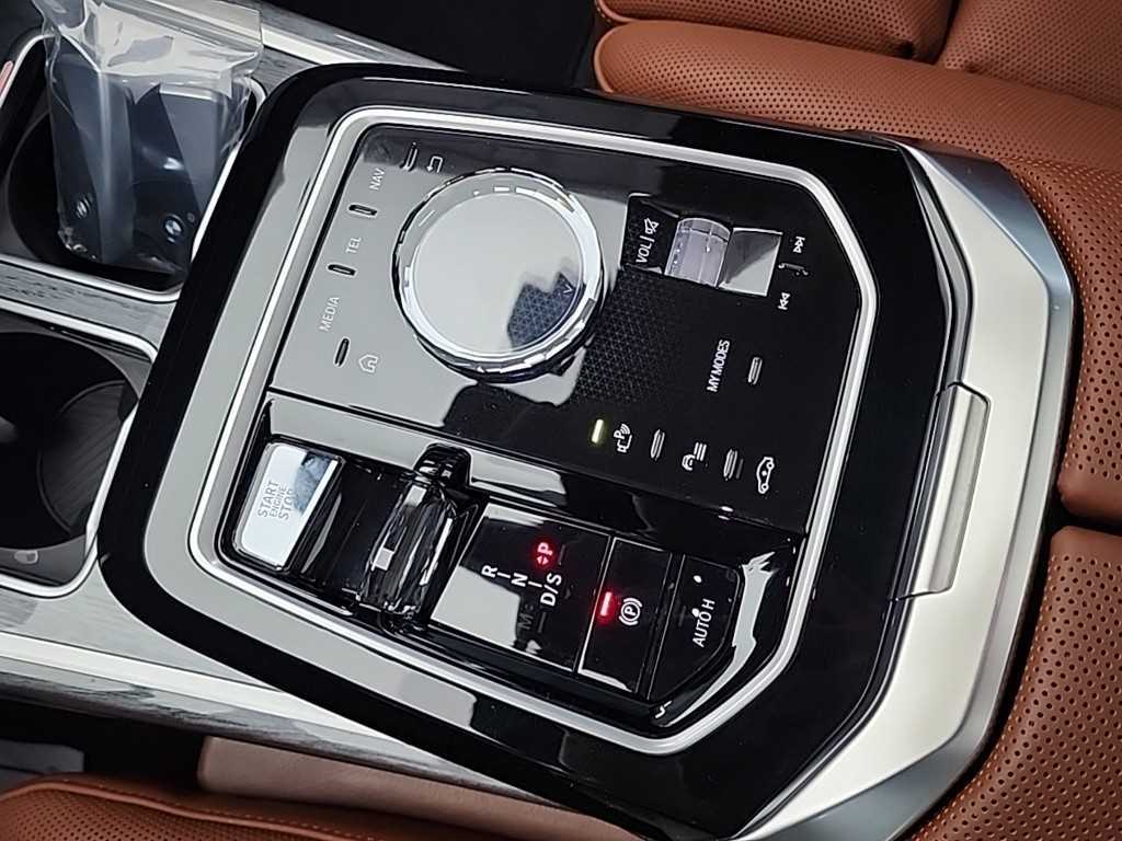BMW 7 Series - Vista 8