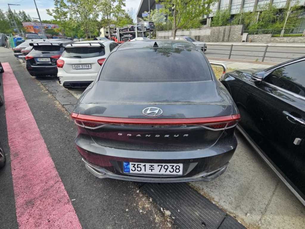 HYUNDAI Grandeur - Vista 4