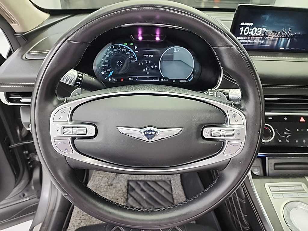 Genesis GV80 - Vista 9