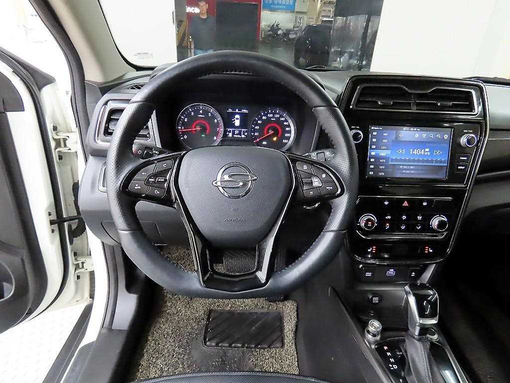 Ssangyong Tivoli - Vista 10