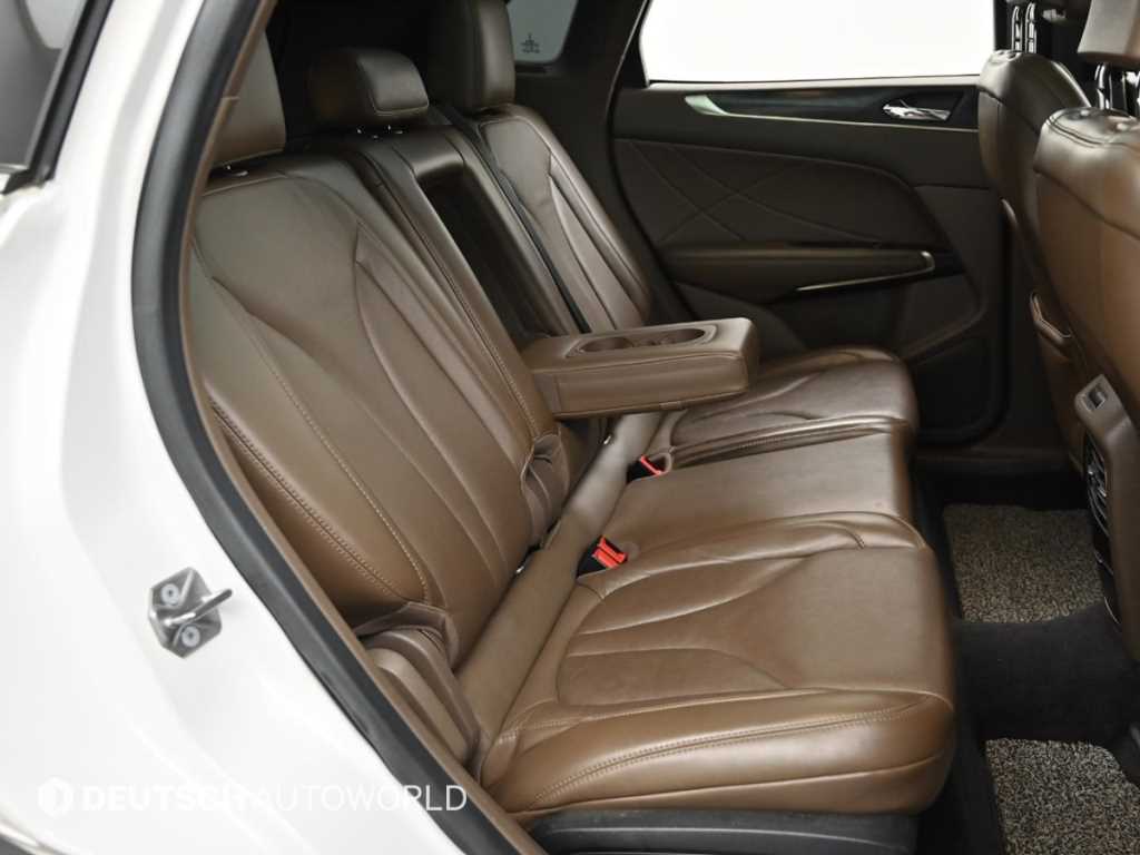 Lincoln MKC - Vista 12