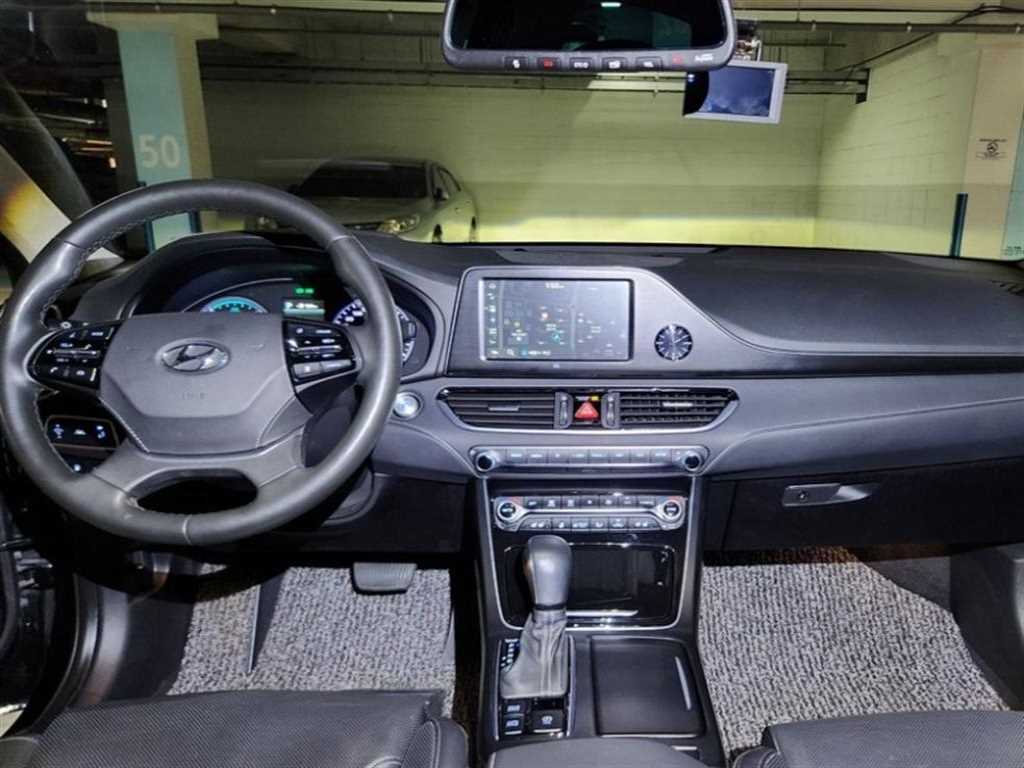 HYUNDAI Grandeur - Vista 2