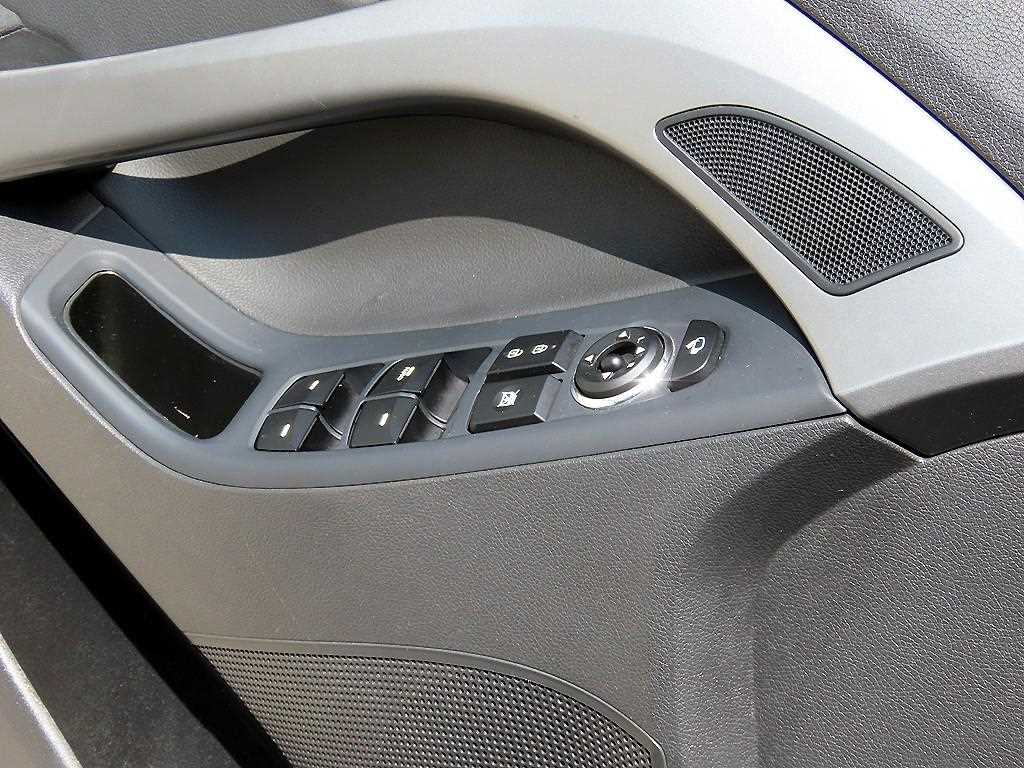 HYUNDAI Avante - Vista 11