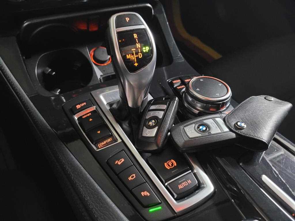 BMW 5 Series 2016 Negro - Importación desde Corea - HF Imports Iquique - Foto 16