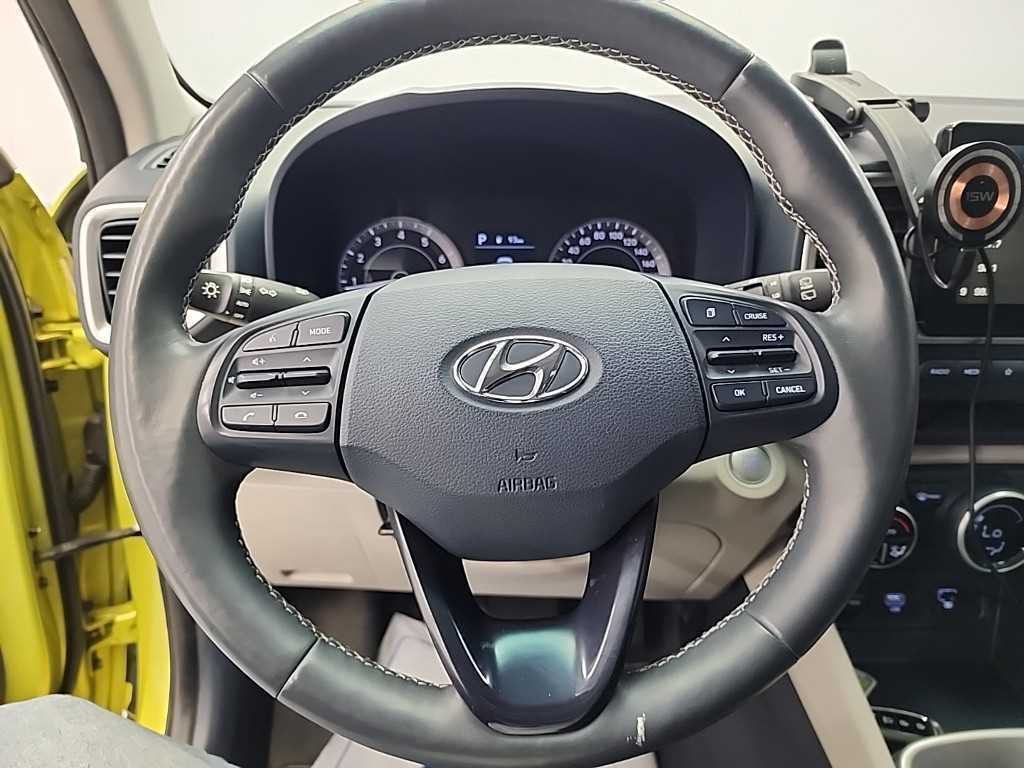 HYUNDAI Venue - Vista 9