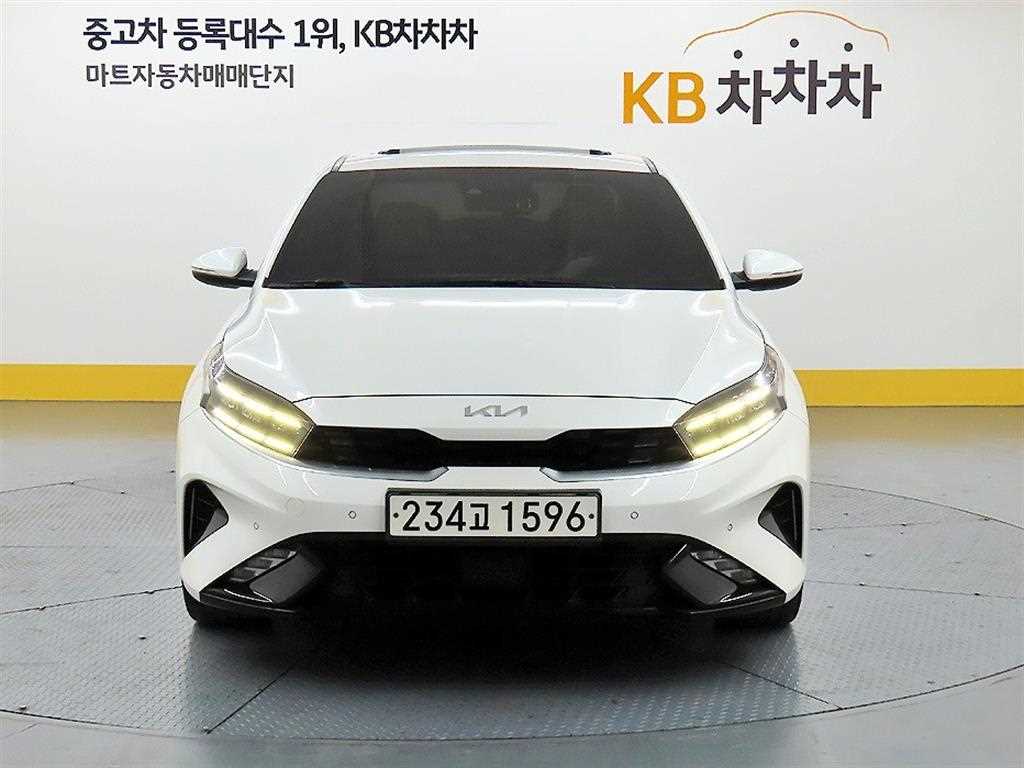 KIA K3 2022 Blanco - Importación desde Corea - HF Imports Iquique - Foto 1