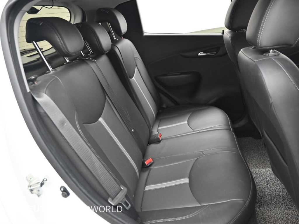 Chevrolet Spark - Vista 12