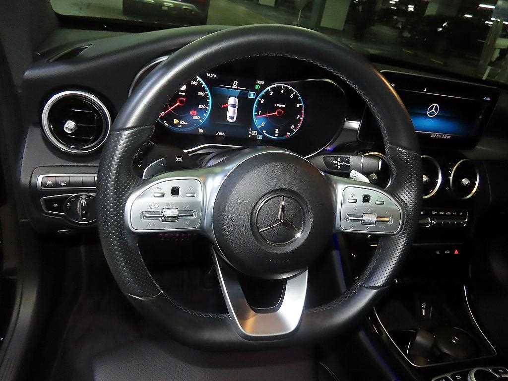 Mercedes Benz C Class - Vista 8