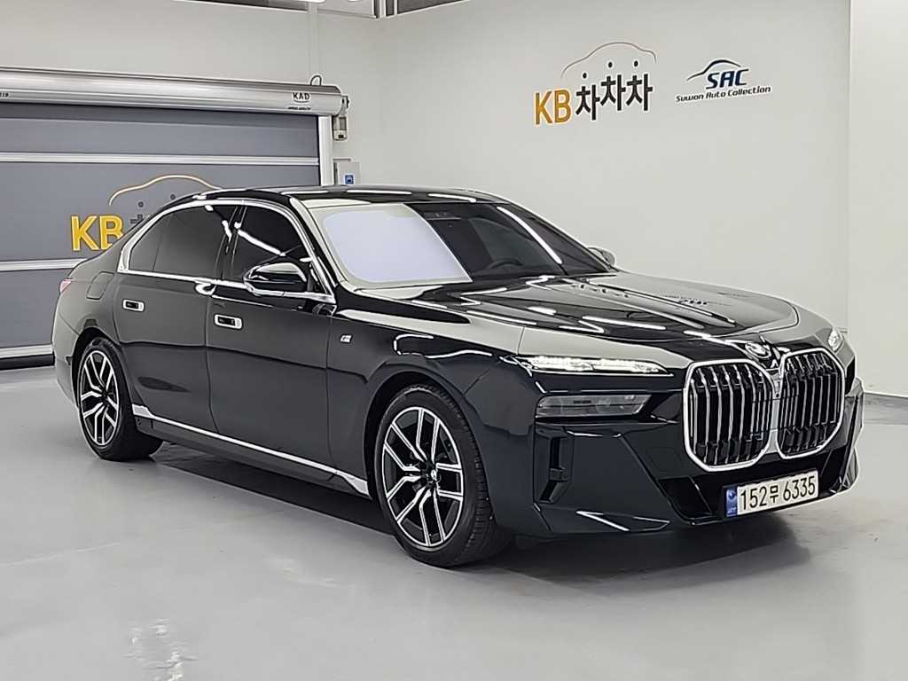 BMW 7 Series - Vista 4