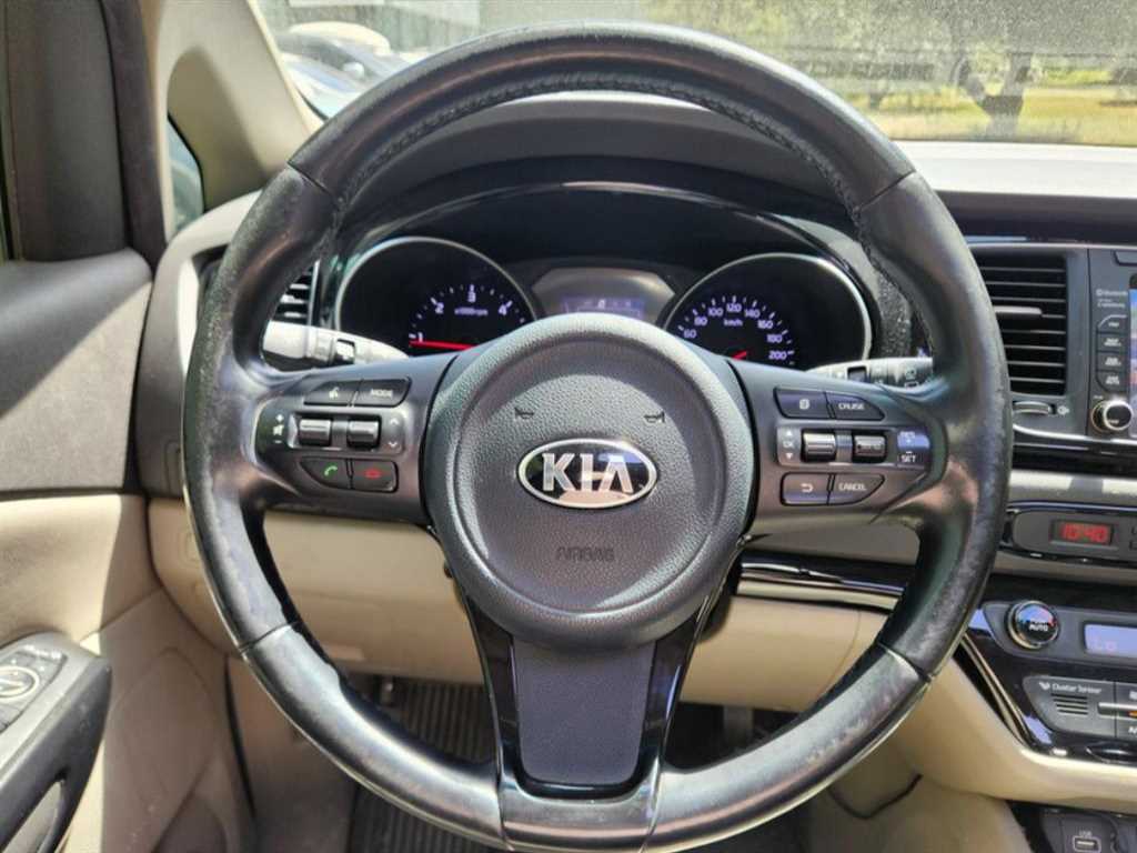 KIA Carnival 2015 Gris - Importación desde Corea - HF Imports Iquique - Foto 13