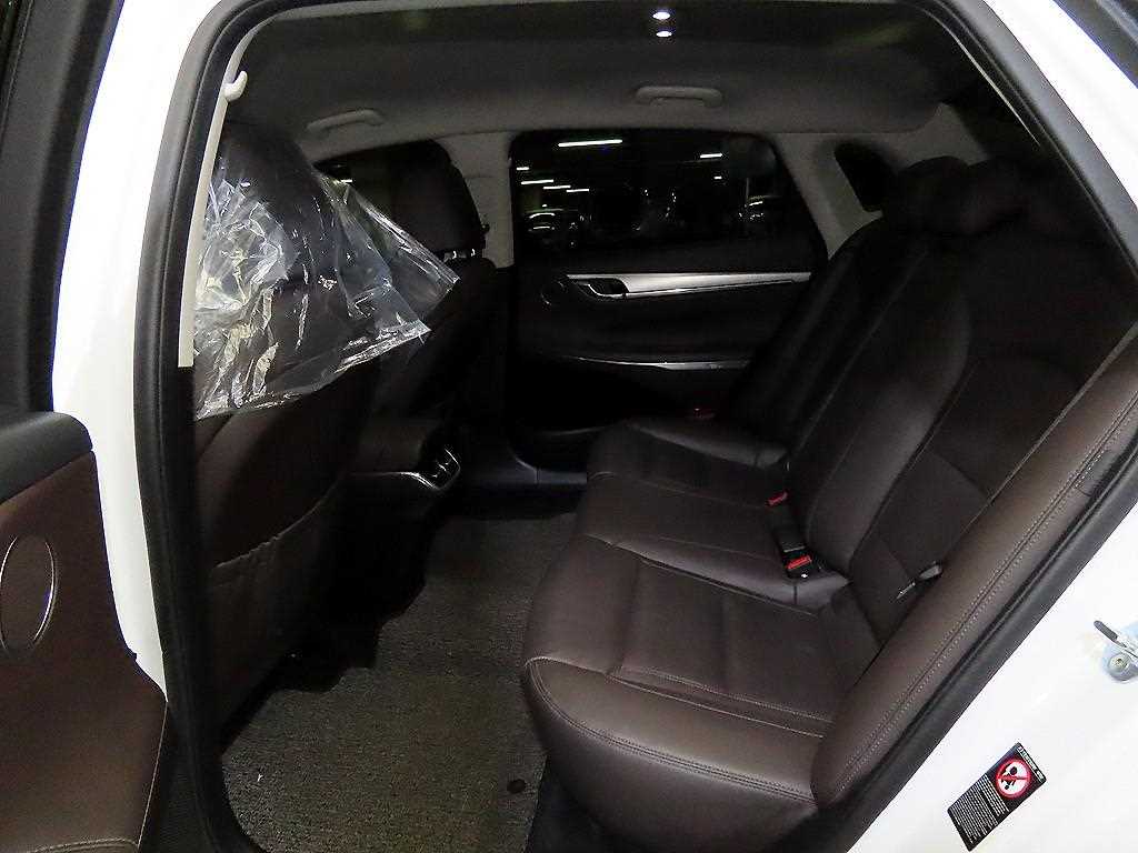 HYUNDAI Grandeur - Vista 7