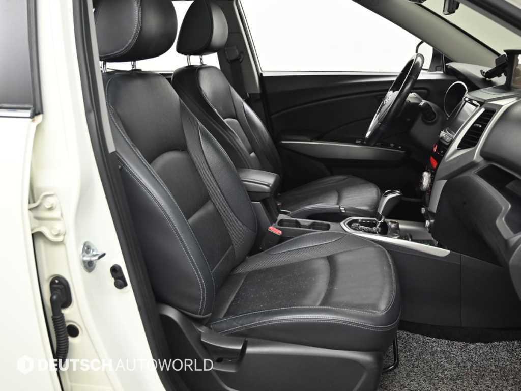 Ssangyong Tivoli - Vista 10